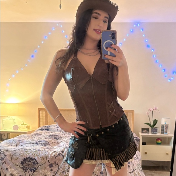 STEAMPUNK HALLOWEEN COSTUME 🎃 🕷 👻 - Picture 3 of 7